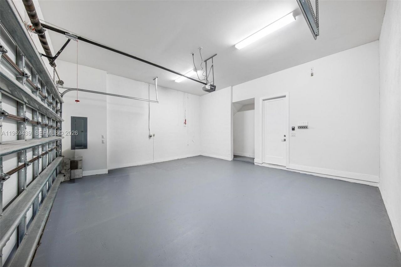 8120 NW 43rd St , Doral, FL 33166 Photo