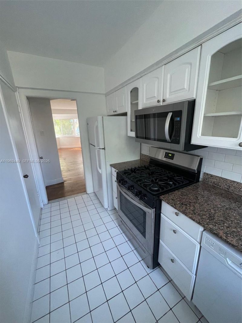 6941 Bay Dr , Unit 3C, Miami Beach, FL 33141 Photo