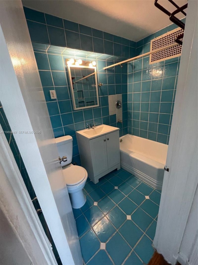 6941 Bay Dr , Unit 3C, Miami Beach, FL 33141 Photo