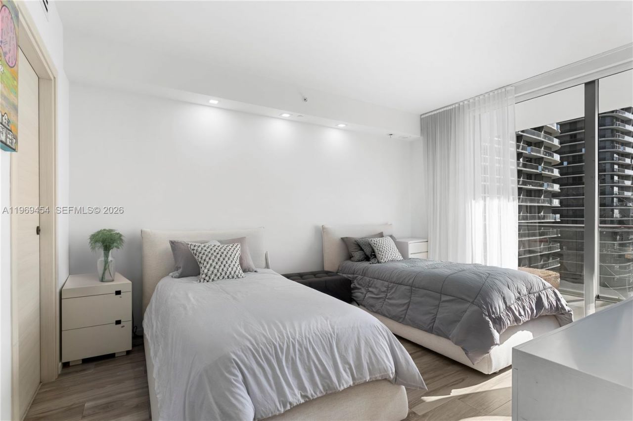 801 S Miami Ave, Unit 3310, Miami, FL 33130 Photo