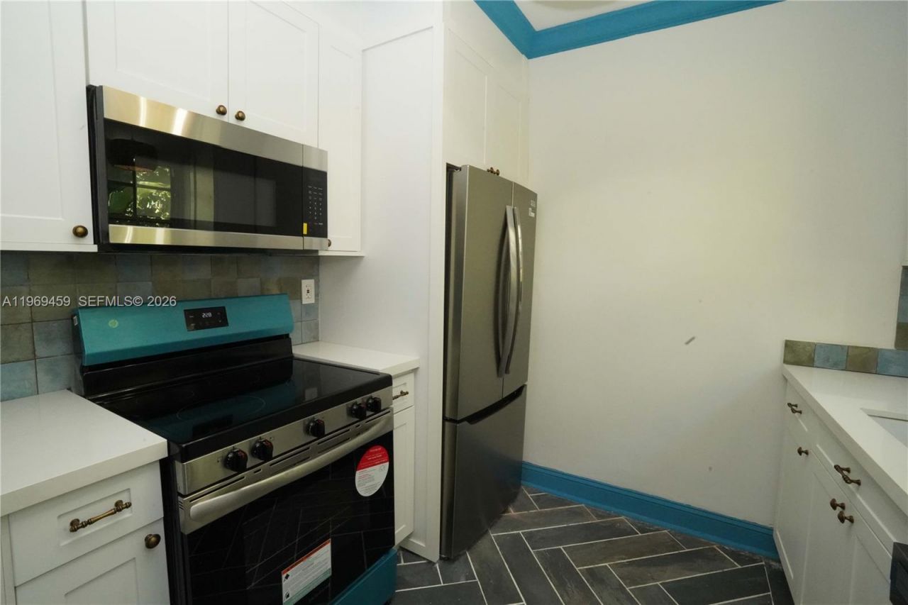 1605 Michigan Ave, Unit 929, Miami Beach, FL 33139 Photo
