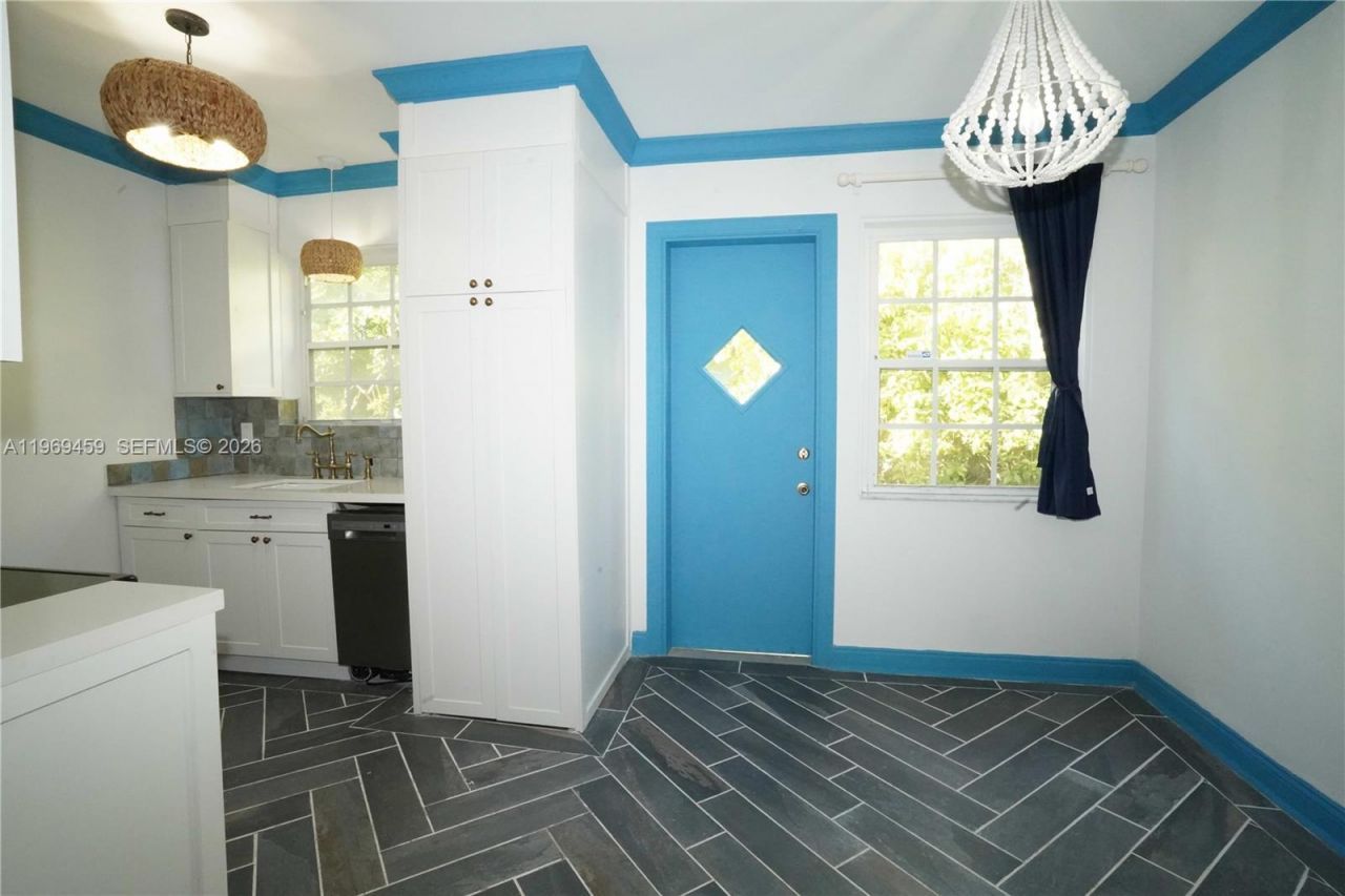 1605 Michigan Ave, Unit 929, Miami Beach, FL 33139 Photo