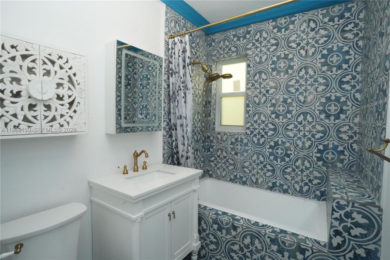 1605 Michigan Ave, Unit 929, Miami Beach, FL 33139 Photo