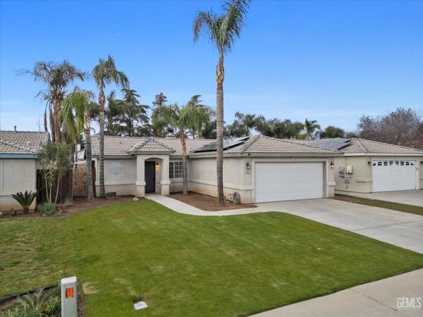 3015 Neah Bay Drive, Bakersfield, CA 93312