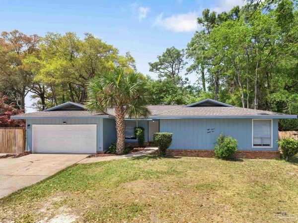 5731 Langley Ct, Pensacola, FL 32504