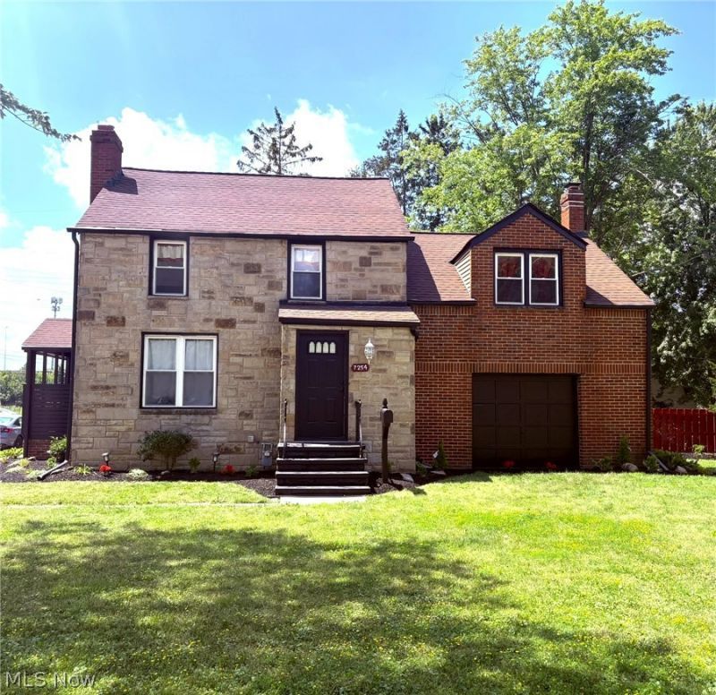 7254 Craigmere Drive, Cleveland, OH 44130 Main Photo