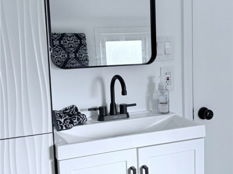 7254 Craigmere Drive, Cleveland, OH 44130 Photo 18