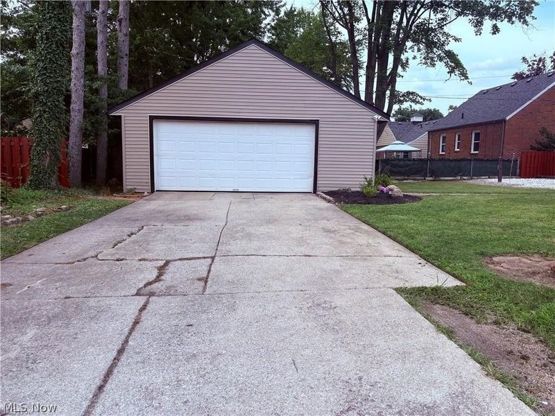 7254 Craigmere Drive, Cleveland, OH 44130 Photo 35