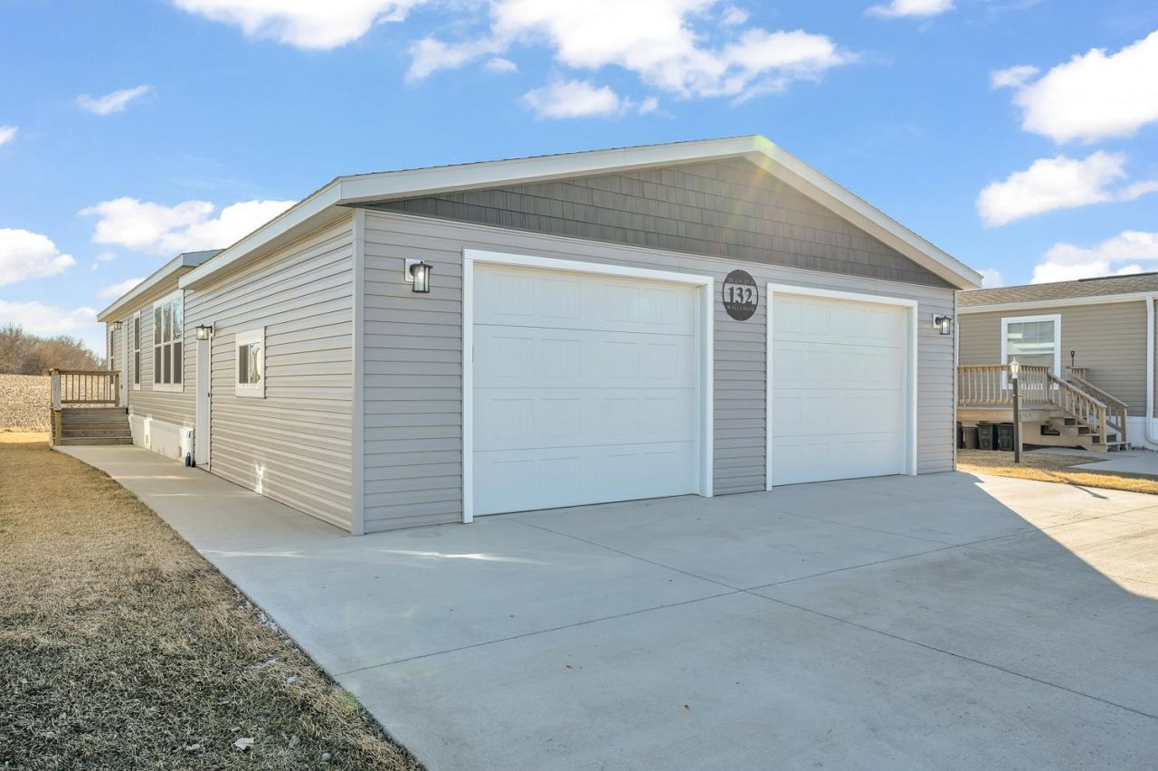 3200 Okoboji Avenue, Unit 132, Milford, IA 51351 Main Photo