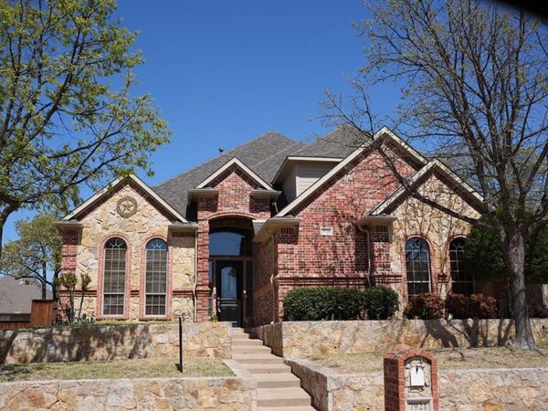 7921 Shady Oaks Drive, North Richland Hills, TX 76182