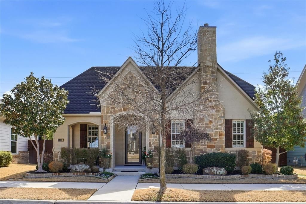 8820 Vermillion Street, North Richland Hills, TX 76180 Main Photo