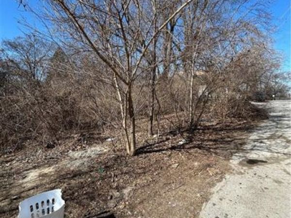 1822 Cambridge Avenue, Kansas City, MO 64126