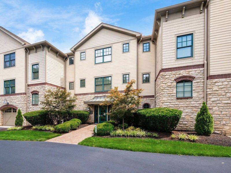 8144 Mount Air Place, Columbus, OH 43235 Photo 1