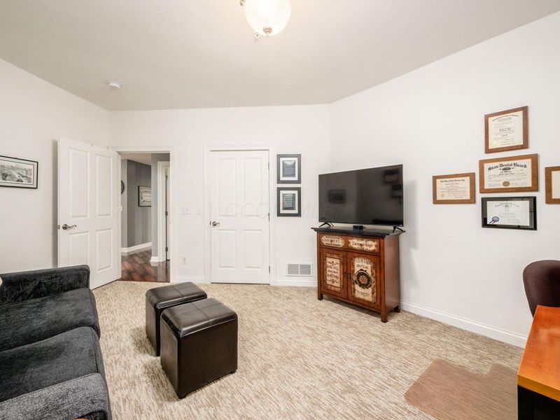 8144 Mount Air Place, Columbus, OH 43235 Photo 32