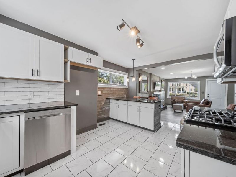 1671 E Brighton Road, Columbus, OH 43224 Photo 14