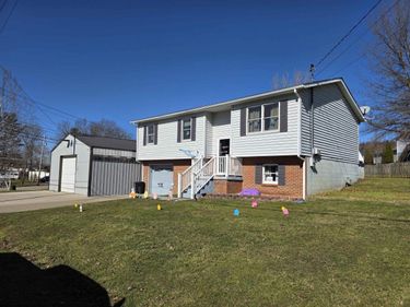 17 Hampton Drive, Lost Creek, WV 26385