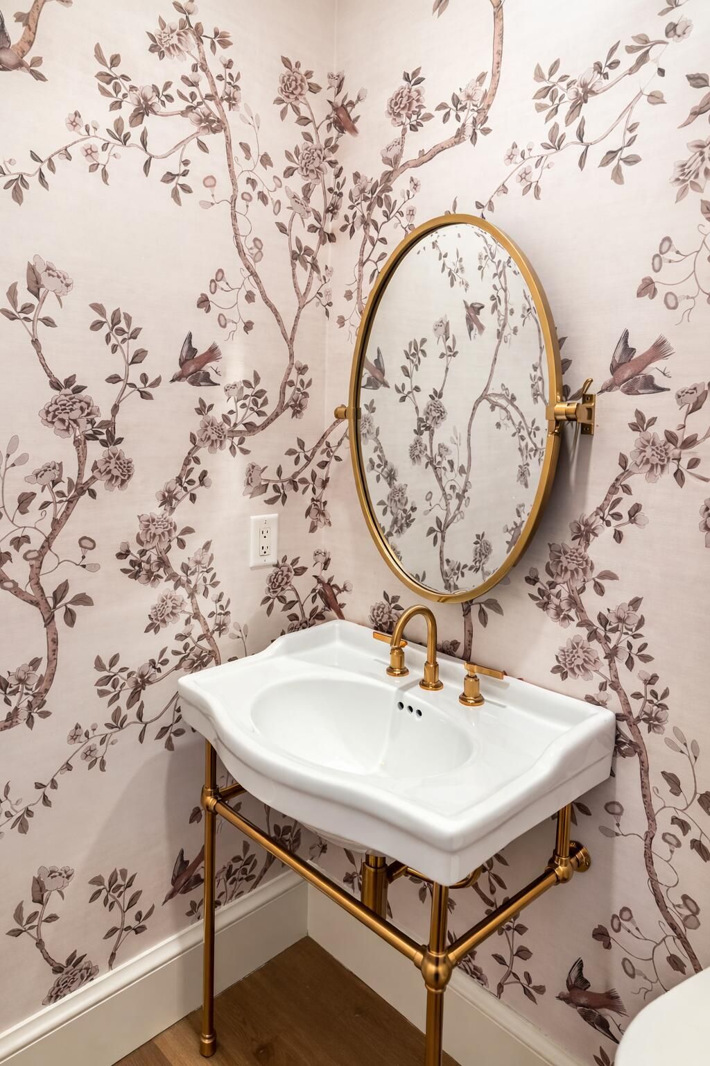 54 Church Street Photo 23