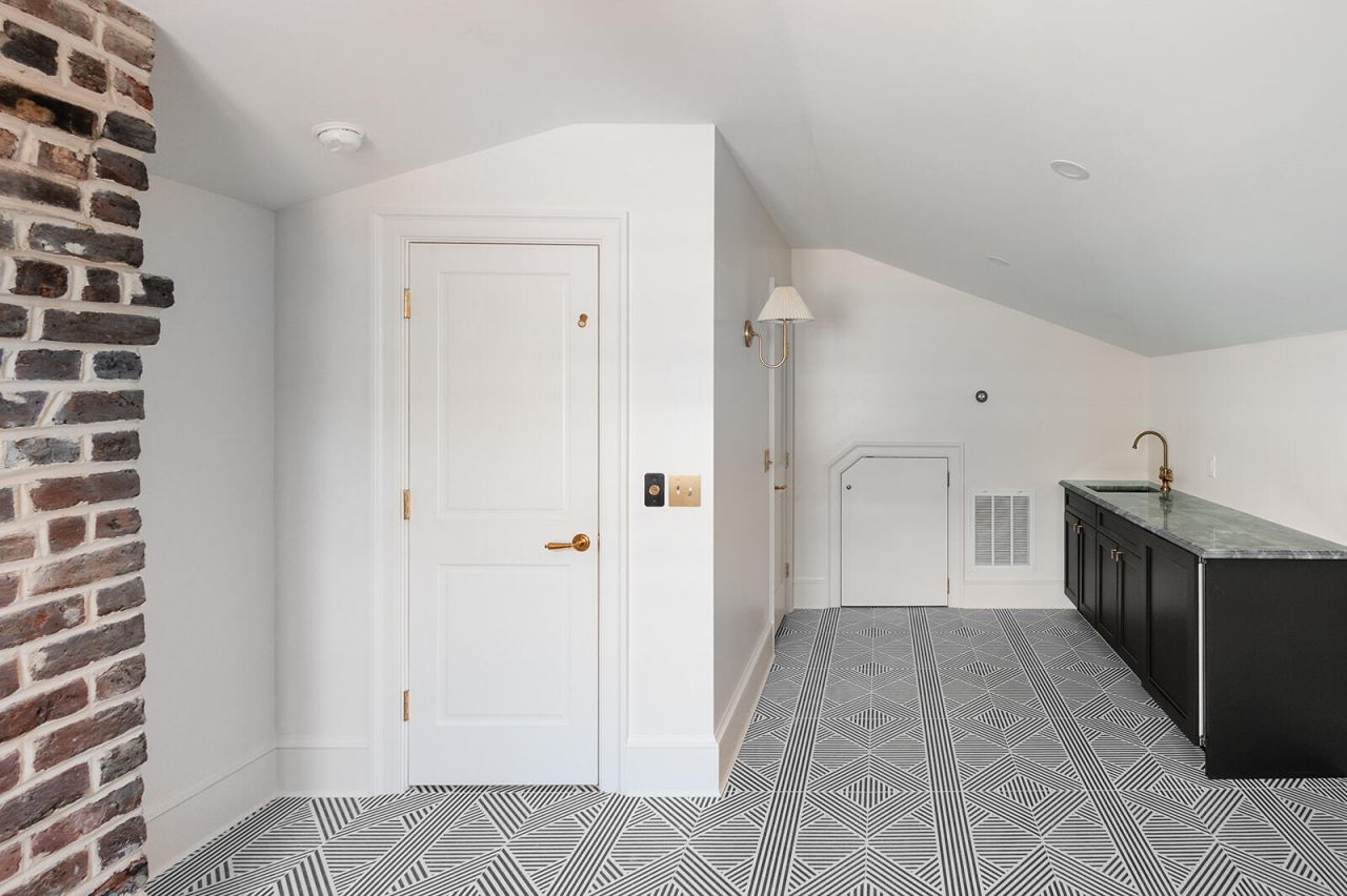 54 Church Street Photo 94