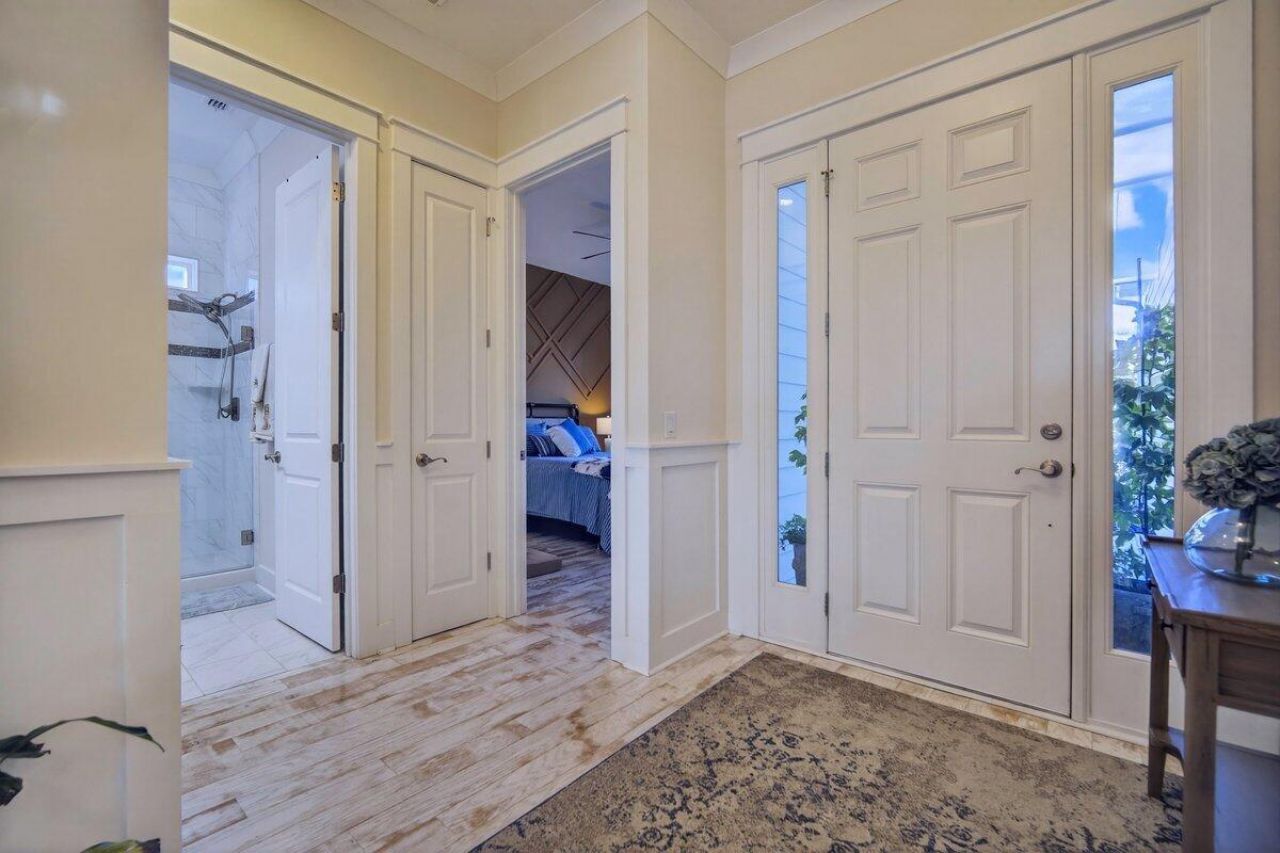 403 Four Seasons Boulevard Photo 12