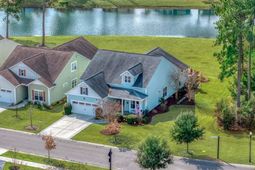 403 Four Seasons Boulevard photo 4