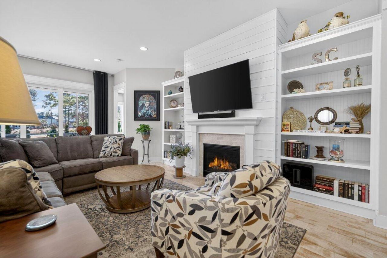 403 Four Seasons Boulevard Photo 22