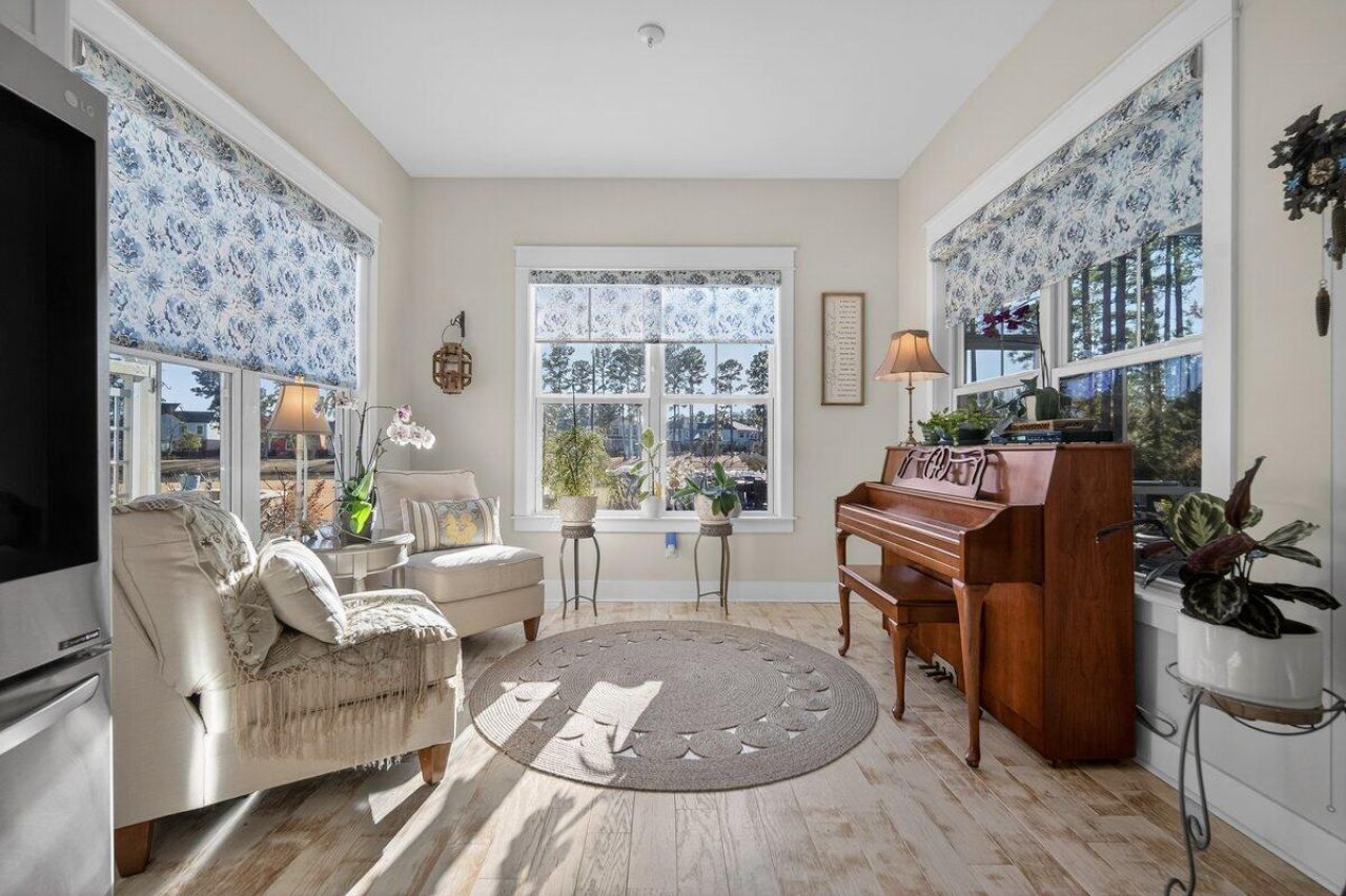 403 Four Seasons Boulevard Photo 27