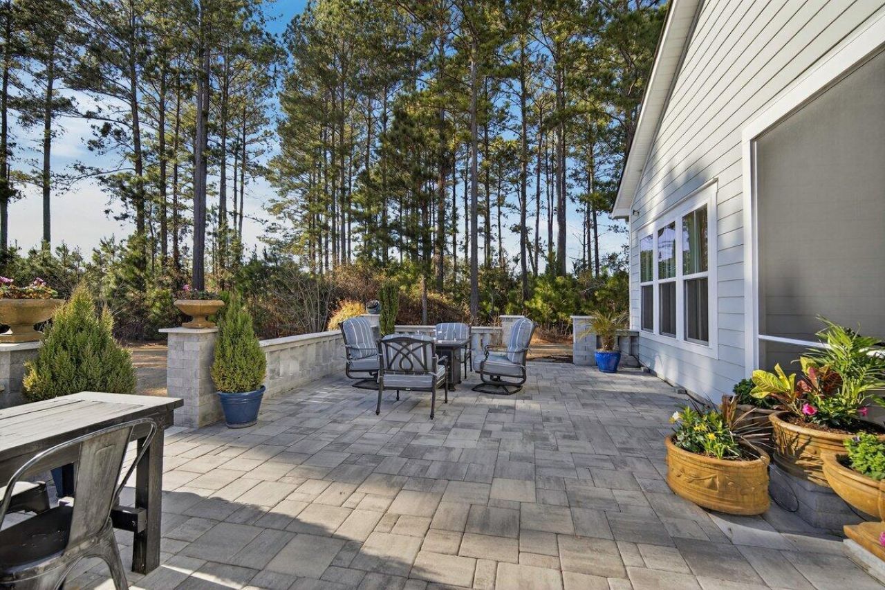 403 Four Seasons Boulevard Photo 41