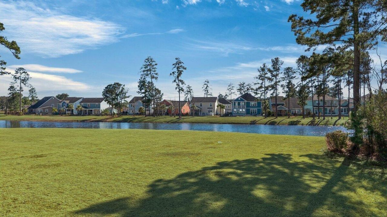 403 Four Seasons Boulevard Photo 45