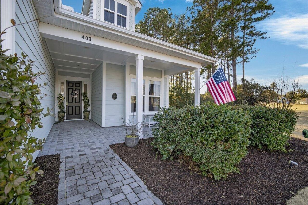 403 Four Seasons Boulevard Photo 9