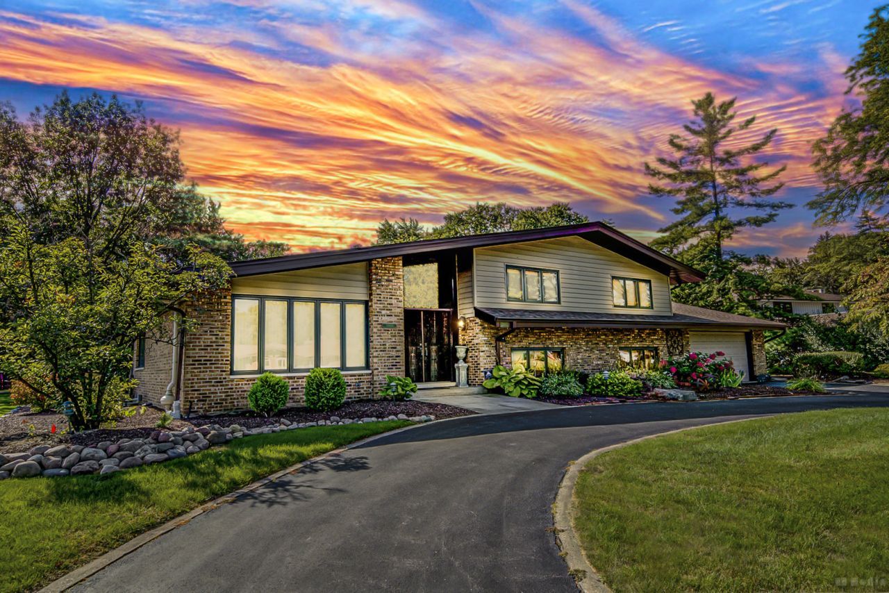 13000 S Westgate Drive, Palos Heights, IL 60463 Main Photo