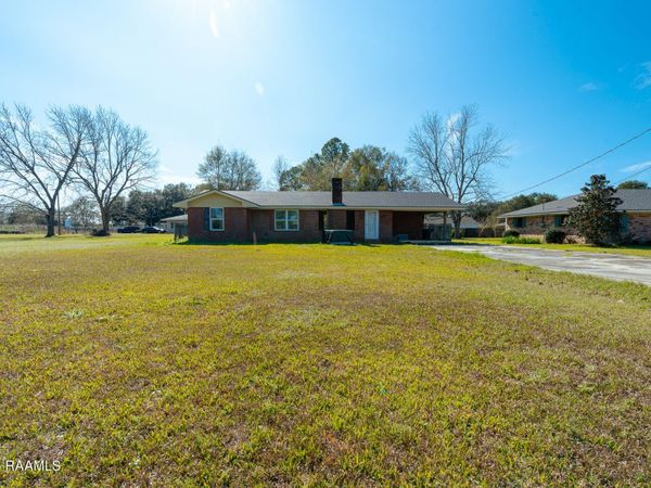 211 Perry Drive, Abbeville, LA 70510