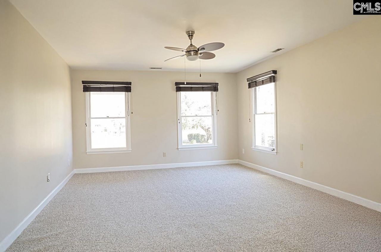 1560 Lee Boulevard Photo 26