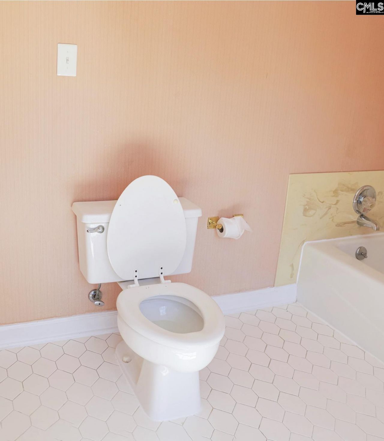 1560 Lee Boulevard Photo 32