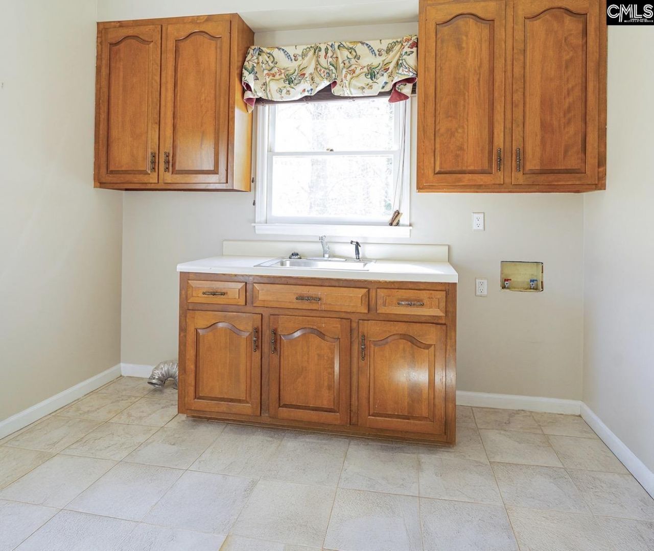 1560 Lee Boulevard Photo 33