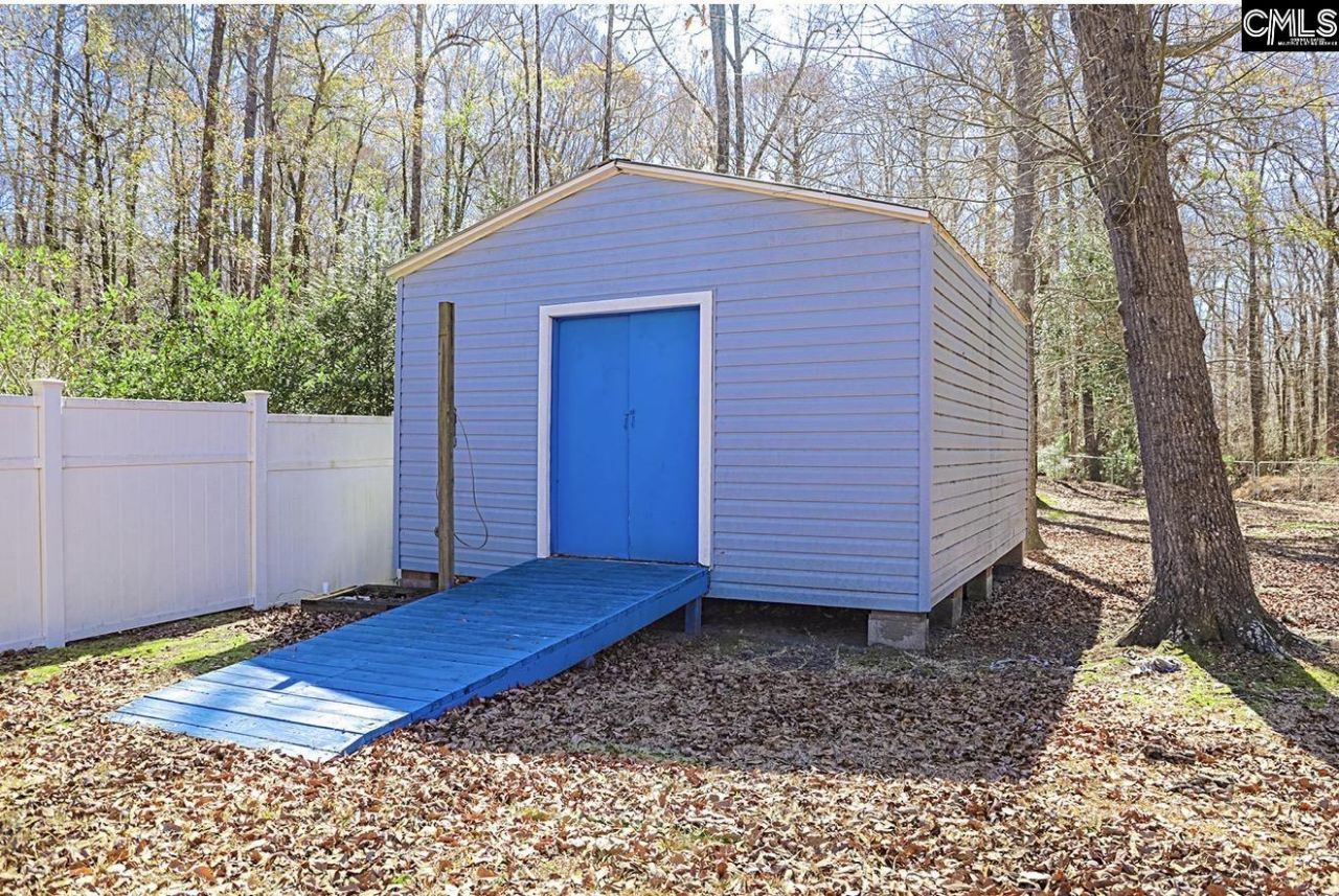 1560 Lee Boulevard Photo 36