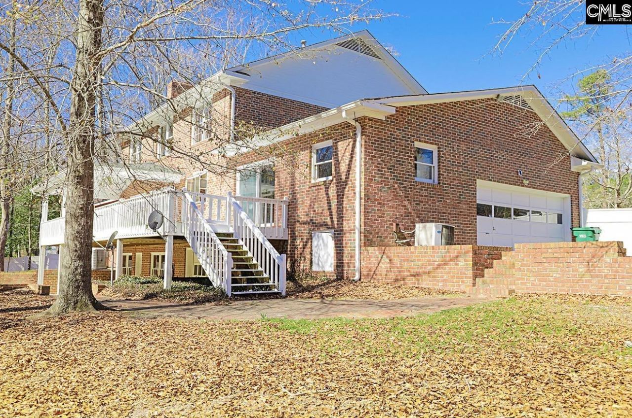 1560 Lee Boulevard Photo 4