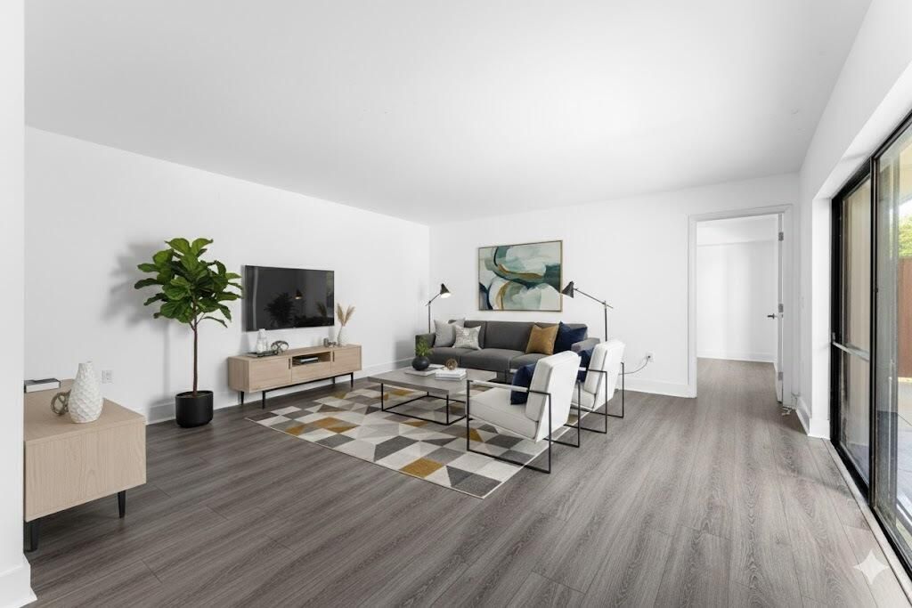 1700 Embassy Drive, Unit 708, West Palm Beach, FL 33401 Photo