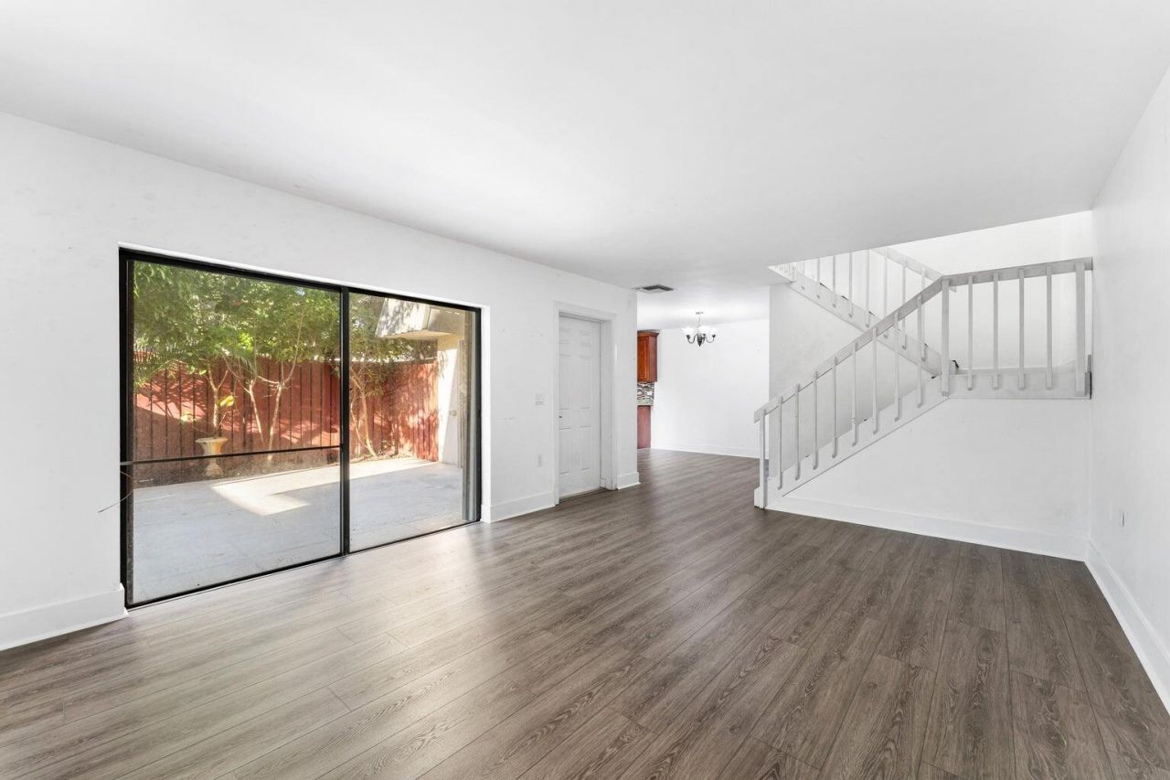 1700 Embassy Drive, Unit 708, West Palm Beach, FL 33401 Photo