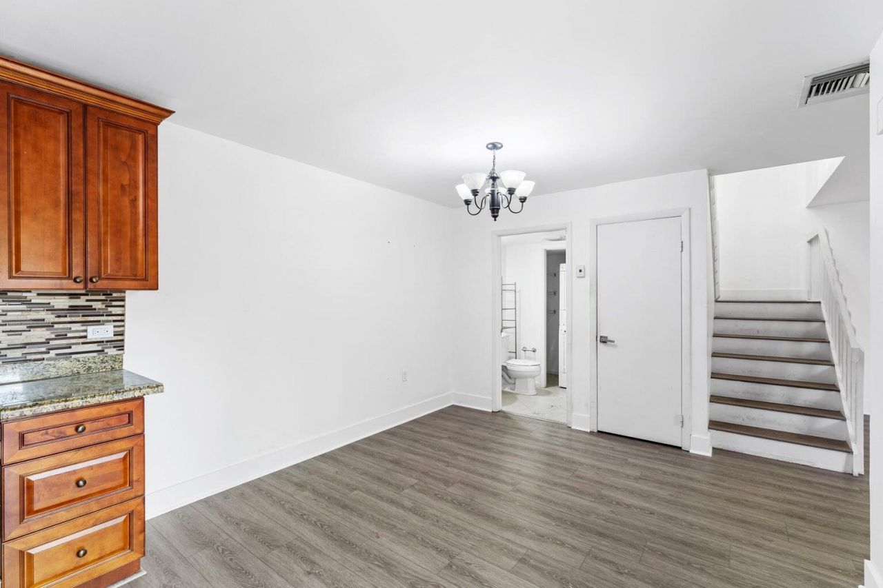 1700 Embassy Drive, Unit 708, West Palm Beach, FL 33401 Photo