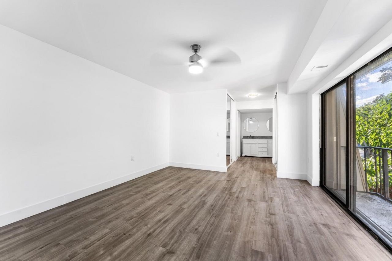 1700 Embassy Drive, Unit 708, West Palm Beach, FL 33401 Photo