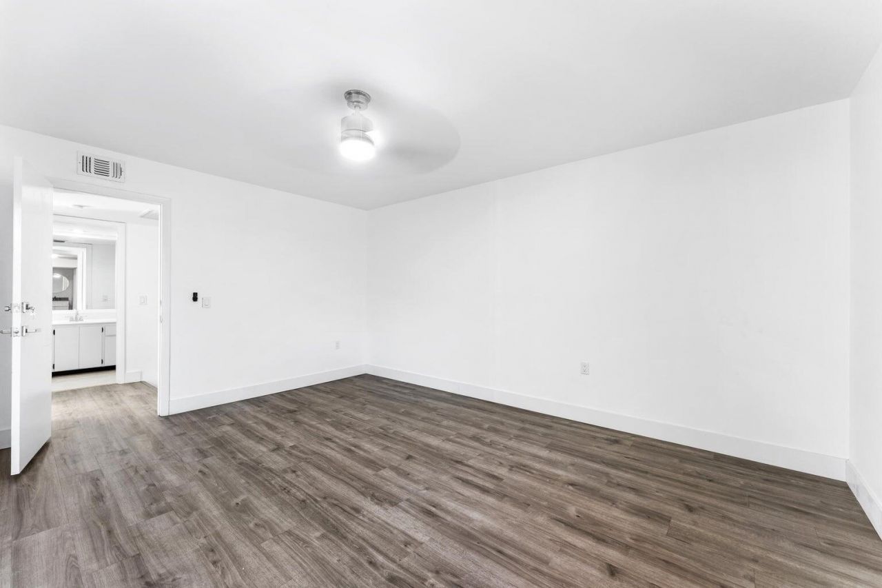 1700 Embassy Drive, Unit 708, West Palm Beach, FL 33401 Photo