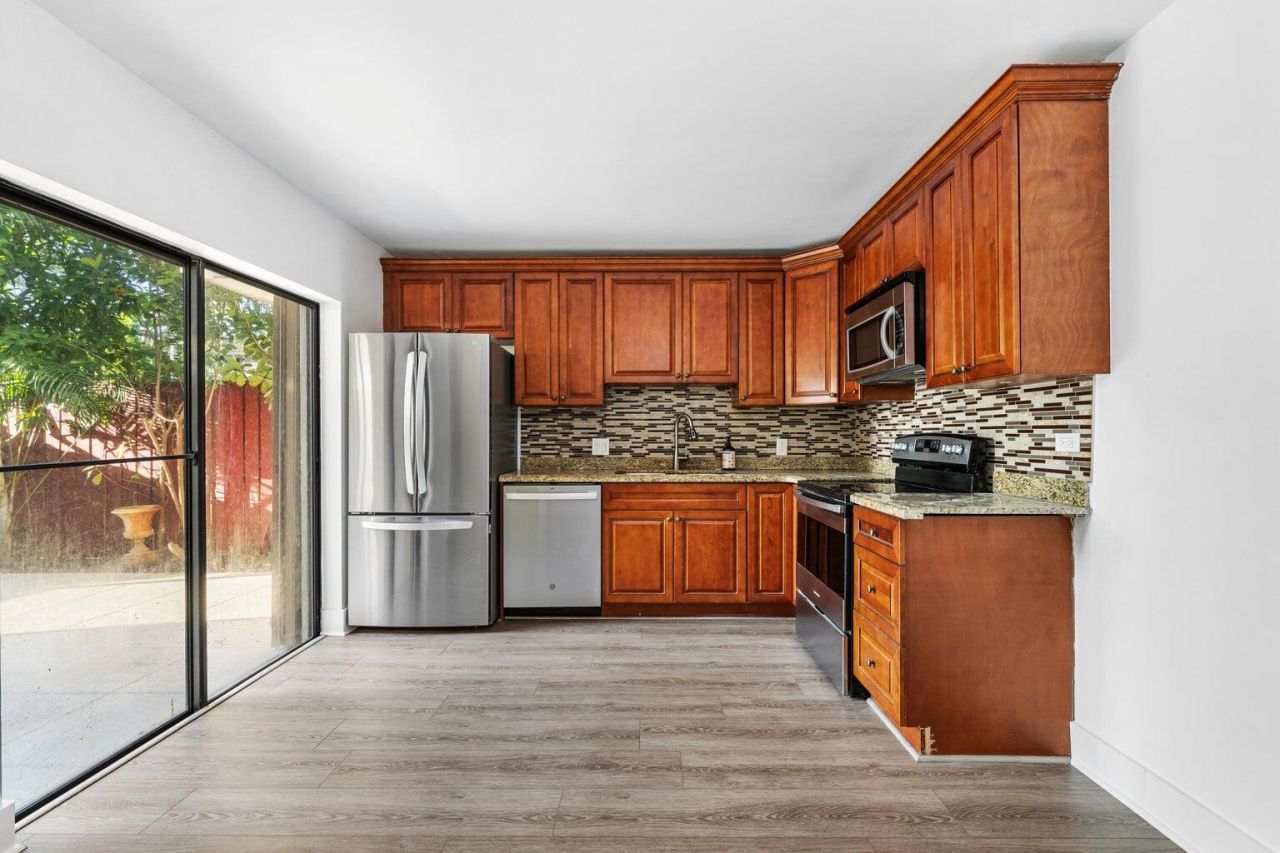 1700 Embassy Drive, Unit 708, West Palm Beach, FL 33401 Photo