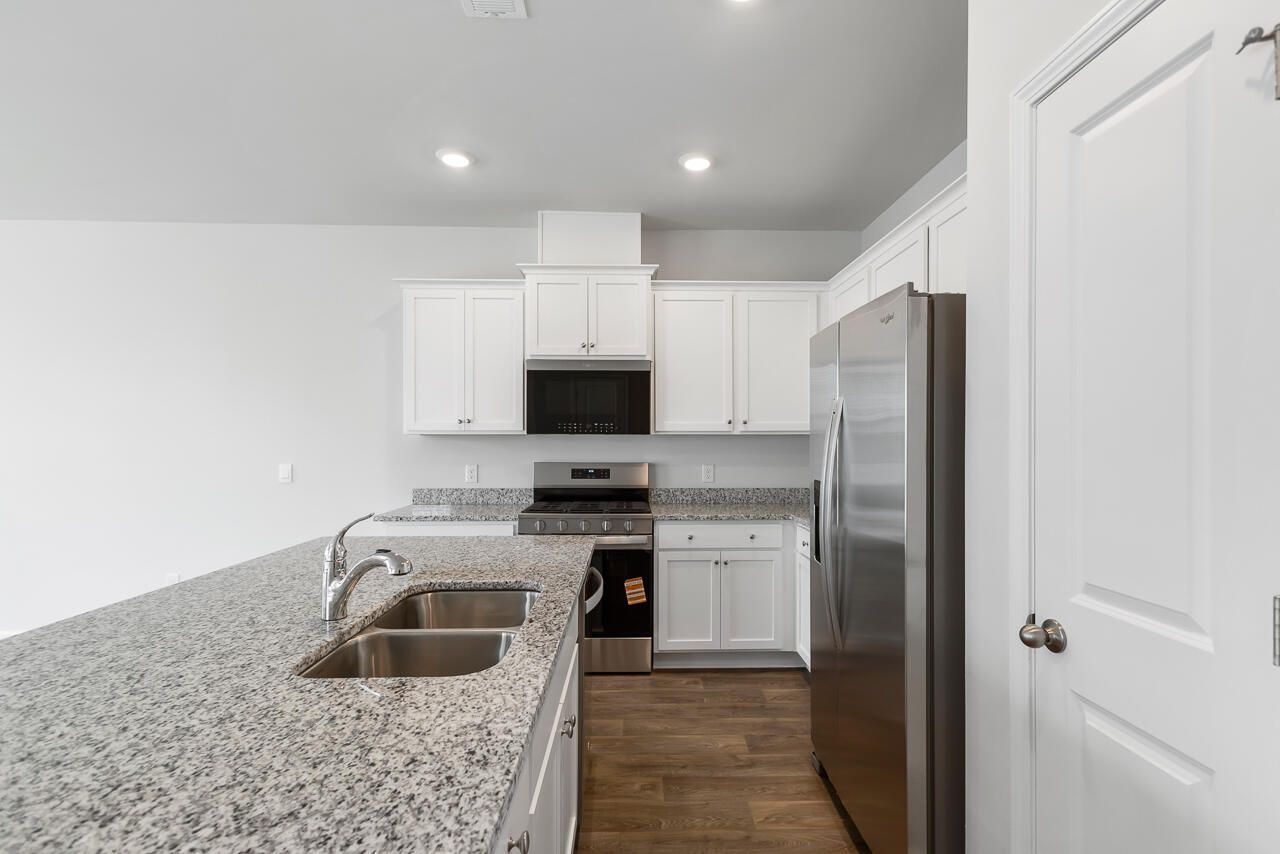 321 Bluebell Way Photo 7