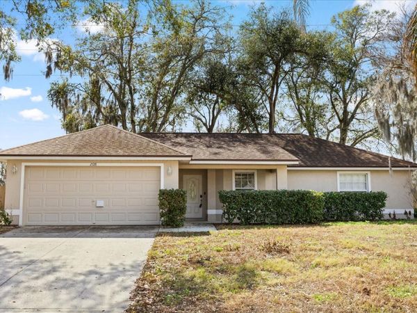 2728 BAYVIEW DRIVE, EUSTIS, FL 32726