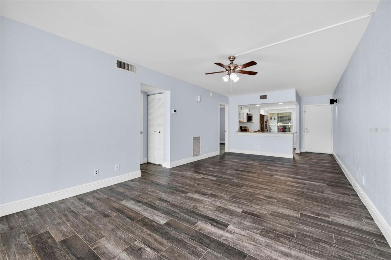 6210 Sun Boulevard, Unit 112, Saint Petersburg, FL 33715 Photo