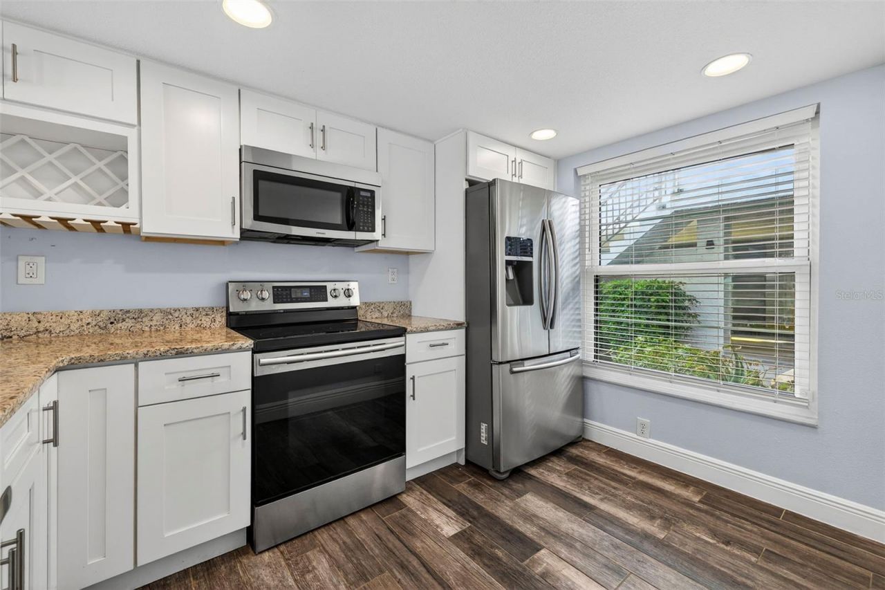 6210 Sun Boulevard, Unit 112, Saint Petersburg, FL 33715 Photo