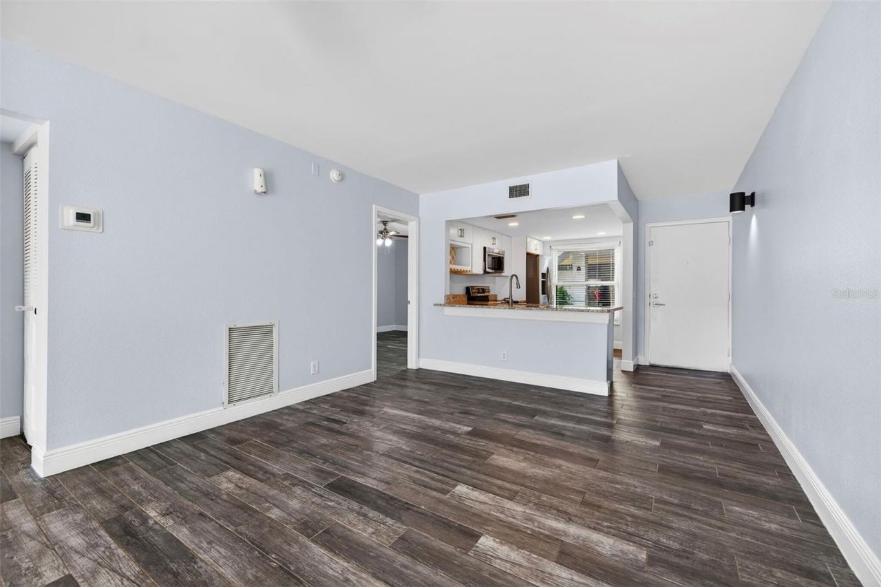 6210 Sun Boulevard, Unit 112, Saint Petersburg, FL 33715 Photo