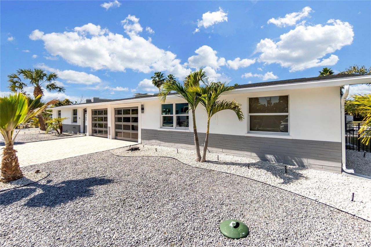765 Saint Judes Drive N, Longboat Key, FL 34228 Photo