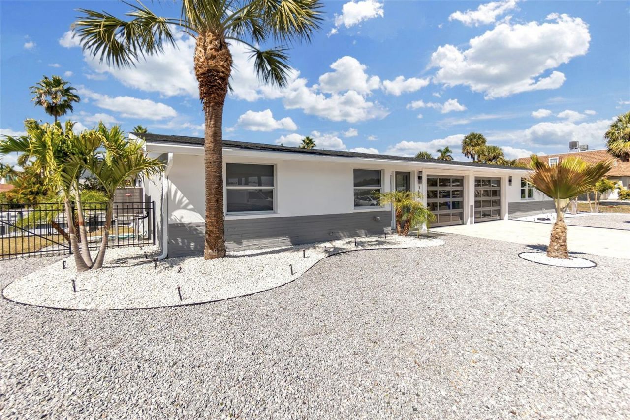 765 Saint Judes Drive N, Longboat Key, FL 34228 Photo