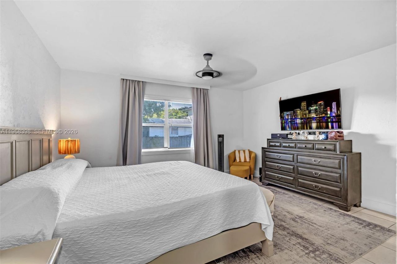 3364 NW 51st Ter, Miami, FL 33142 Photo